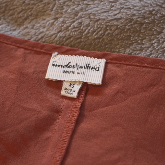 Wilfred | Silk Crepe Minou Camisole Tank Top - Picture 4 of 4